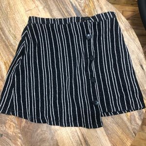 Black & white asymmetric autumn skirt